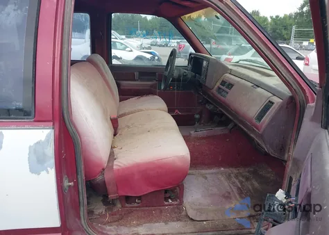 1988 Chevrolet Gmt-400 K1500 z USA, uszkodzony, nr VIN 2GCEK19K6J1225636